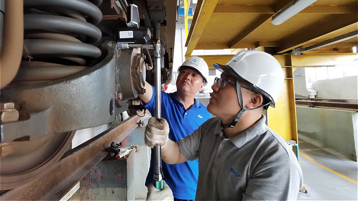 Vận tải Đường sắt Ninh Ba chọn công nghệ SKF cho dự án kéo dài tuổi thọ vòng bi